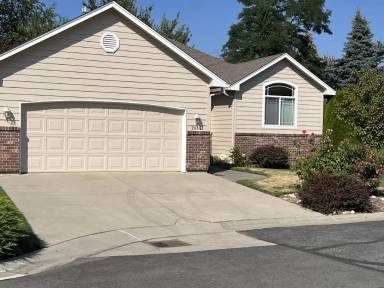Main picture of 2815 E 62nd Ln