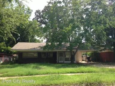 Main picture of 926 Windsor Dr