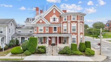 Main picture of 183 Williams St