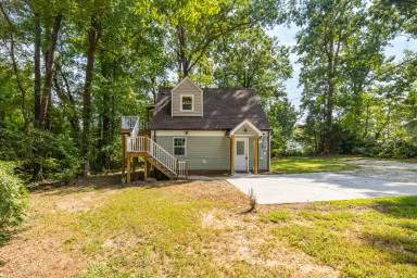 Main picture of 1208 Greensboro Rd