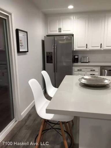 Main picture of 5745 Andasol Ave