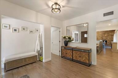 Main picture of 5040 Gould Ave