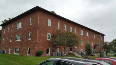 Main picture of 202 Grandview Ct