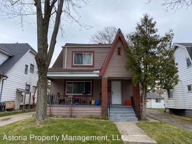 Main picture of 355 S Marshall St
