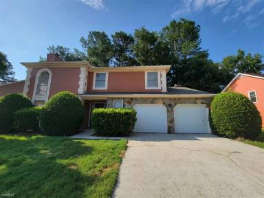 Main picture of 1611 Linksview Way