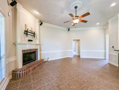 Main picture of 220 Ixworth Ave