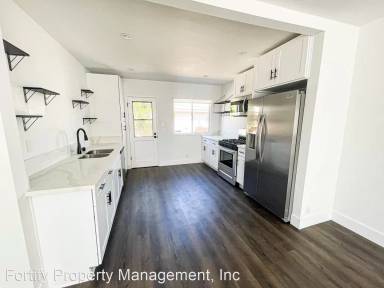 Main picture of 15301 Eastwood Ave