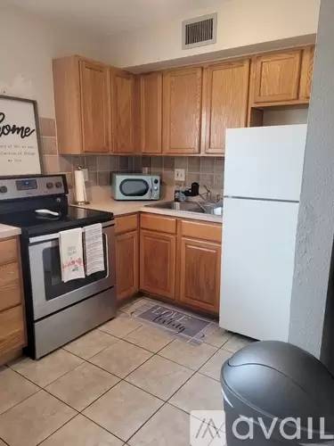 Main picture of 7165 Ridgewood Ave