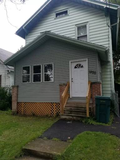 Main picture of 1200 Norton St