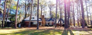 Main picture of 5520 Lakewood Dr