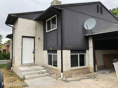 Main picture of 667 E Malibu Dr