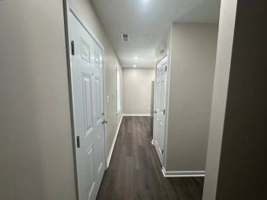 Main picture of 146-152 Oakwood Dr