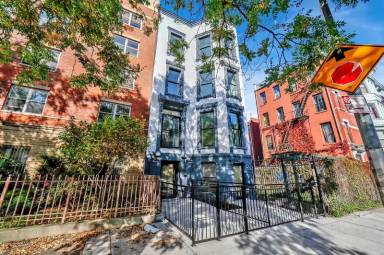 Main picture of 637 Quincy St