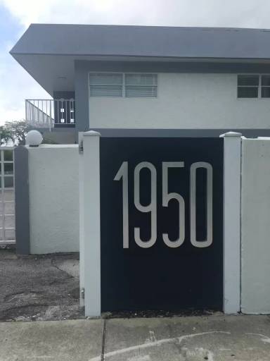 Main picture of 1950 Brickell Ave