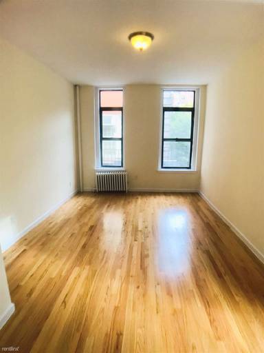 Main picture of 301 E 82nd St