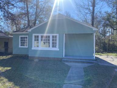 Main picture of 1706 Louise St