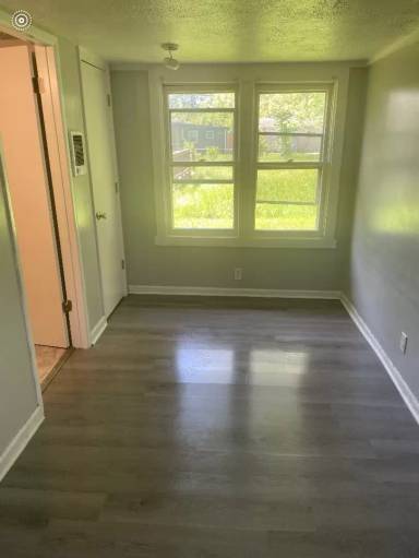 Main picture of 1304 Phillips Dr