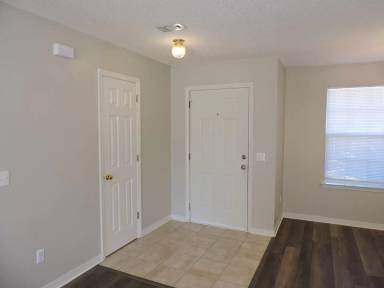 Main picture of 543 Batten Blvd