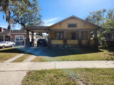 Main picture of 1820 Woodward St