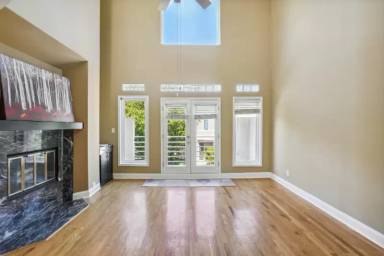 Main picture of 4040 Avondale Ave