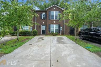 Main picture of 2439 Piering Dr