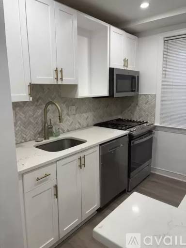 Main picture of 4411 1st Pl NE