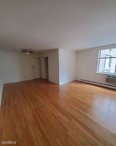 Main picture of 5730 N Sheridan Rd