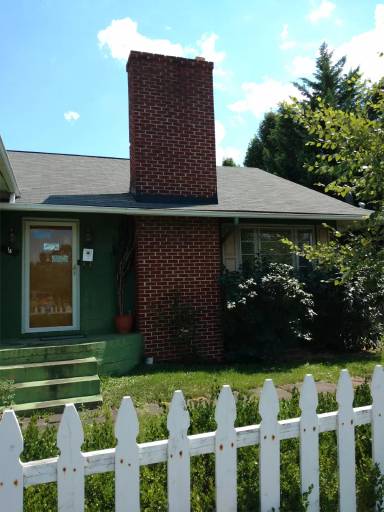 Main picture of 14 N Pleasant Valley Rd