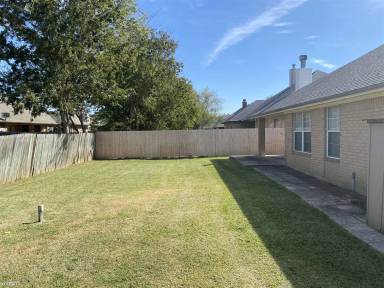 Main picture of 324 Landsburg Ln