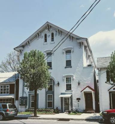Main picture of 214 N Baltimore Ave