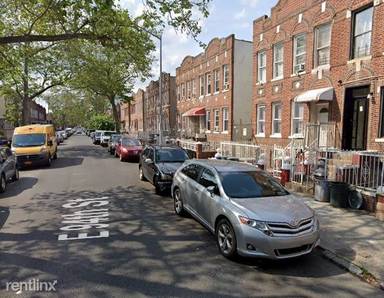 Main picture of 337 E 94th St