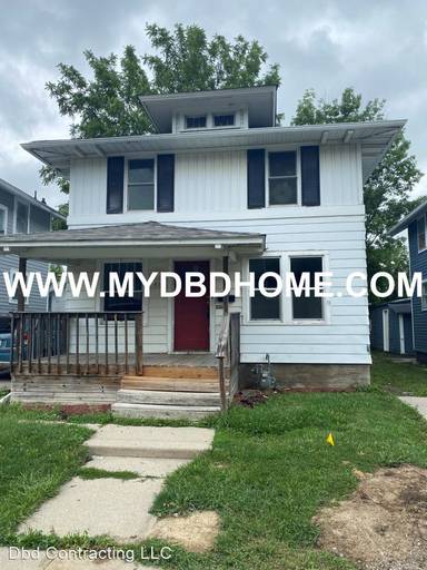 Main picture of 408 Violet Ct