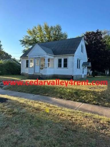 Main picture of 1061 Newton St