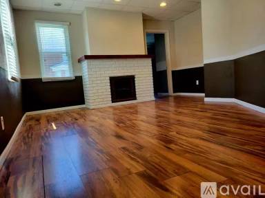 Main picture of 654 Oak St