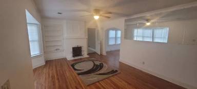Main picture of 2118 Heard St