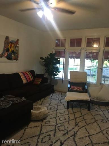 Main picture of 2900 Broadway