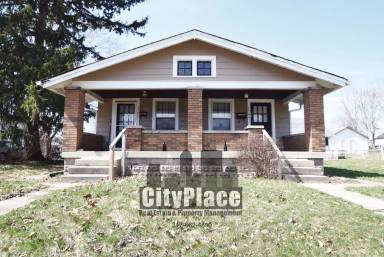 Main picture of 1510 N Gladstone Ave
