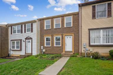 Main picture of 3711 Castle Ter