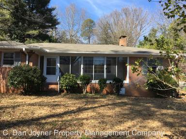 Main picture of 104 Vanderbilt Rd