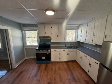 Main picture of 1307 S Main St