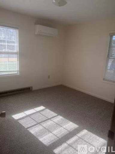 Main picture of 178 Broad Ave