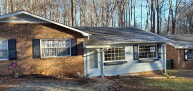 Main picture of 315 Elm St