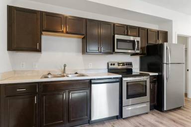 Main picture of 1306 Woodlawn Ave
