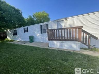 Main picture of 5012 Shoreline Cir W