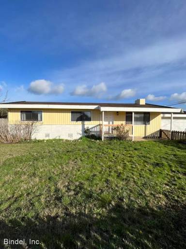 Main picture of 933 Mary Rd