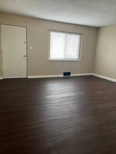 Main picture of 210 N Cherrywood Ave, Dayton OH 45403