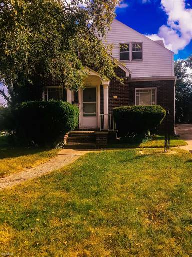 Main picture of 638 E Pasadena Ave