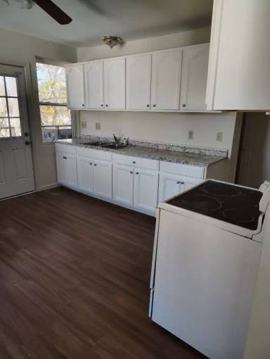 Main picture of 55 Spring St
