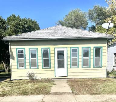 Main picture of 903 W Valley Ave