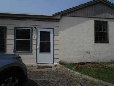 Main picture of 25 Cuttino Rd